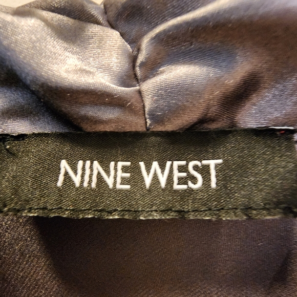 Nine West 95%polyester but super silky soft charcoal grey top - Picture 2 of 8